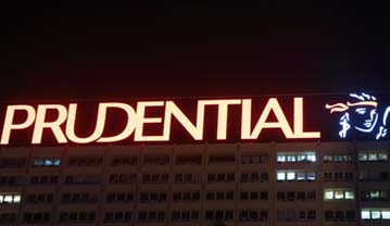 suspension of trading on Prudential PLC shares