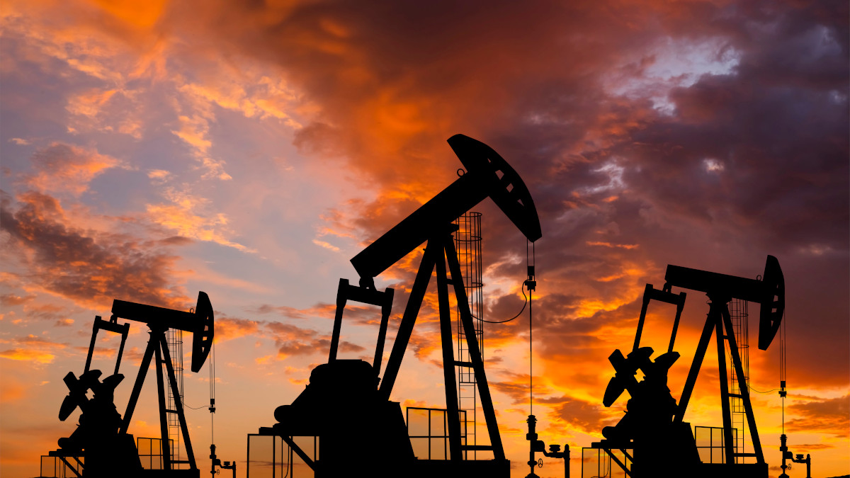 Oil Prices Slip Amid Tropical Storm Disruptions and Weak Chinese Demand Oil Prices Slip Amid Tropical Storm Disruptions and Weak Chinese Demand